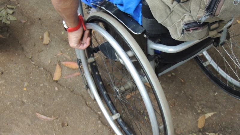 Ministro da Saúde recebe pedido de definição da política de fornecimento de cadeira de rodas no Brasil