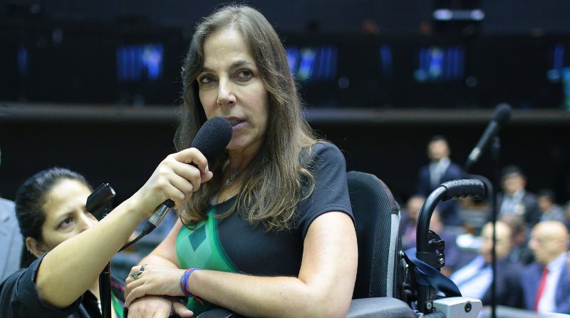 Mara Gabrilli assina PEC para devolver investigação de Caixa 2 à Justiça Federal