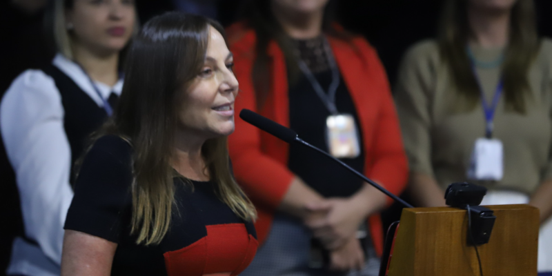 Mara Gabrilli apresenta emenda para garantir isenção de impostos na compra de veículos